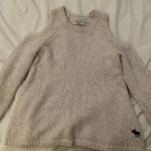 Abercrombie & Fitch Other - off the sholder sweater!